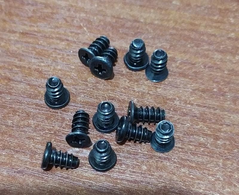 12 Tornillos Pequeños para Ventiladores / Disipadores / FAN — imagen 1