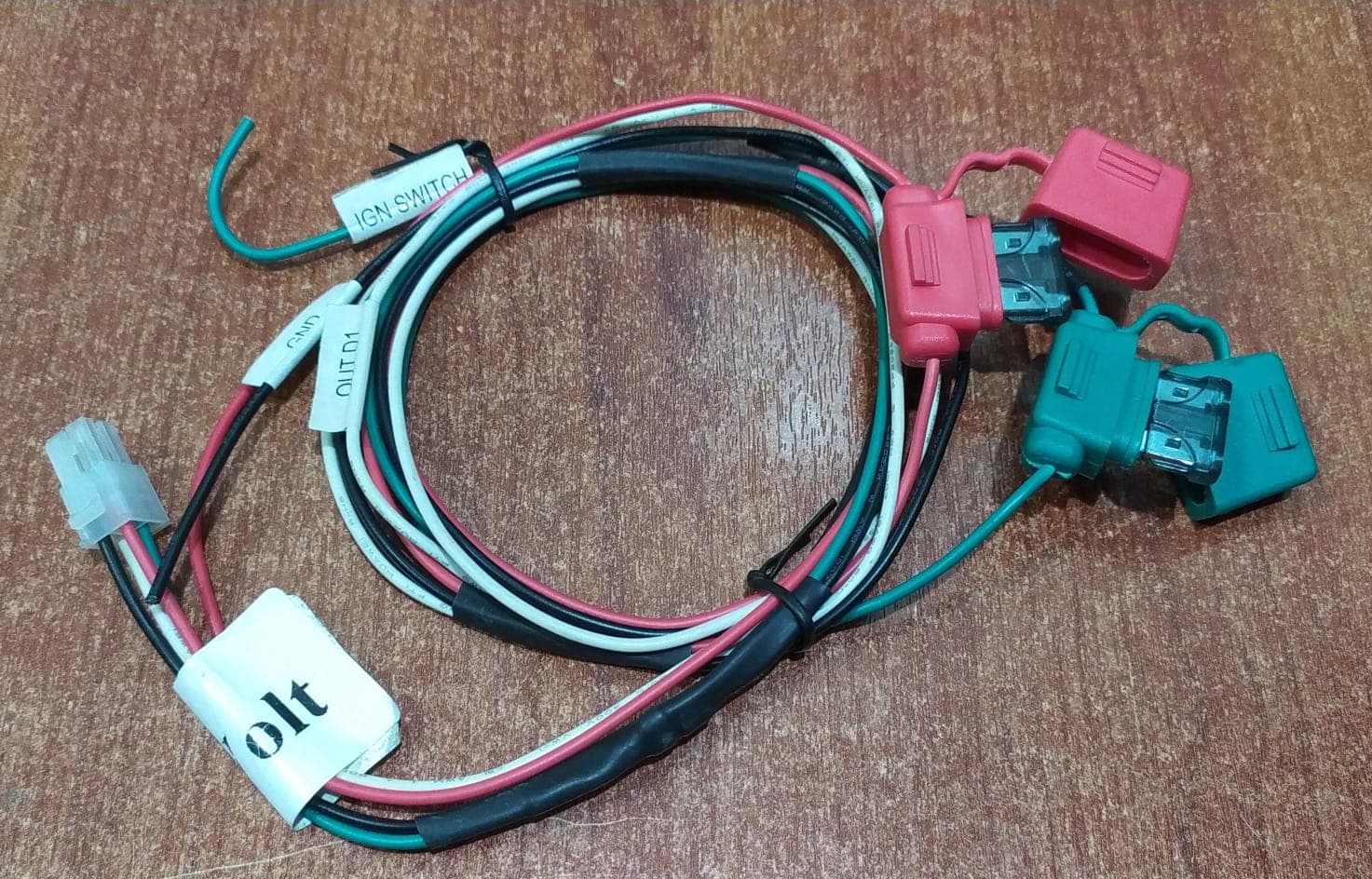 Arnés Eléctrico 12 V con Fusibles blade, conector molex para alarmas, GPS y accesorios automotrices — imagen 2