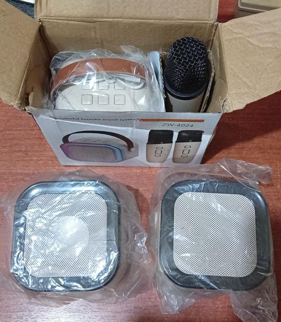 3 Mini Parlante Karaoke ZW-4024 Portátil con 1 Micrófono y Luces RGB - Nuevo — imagen 2