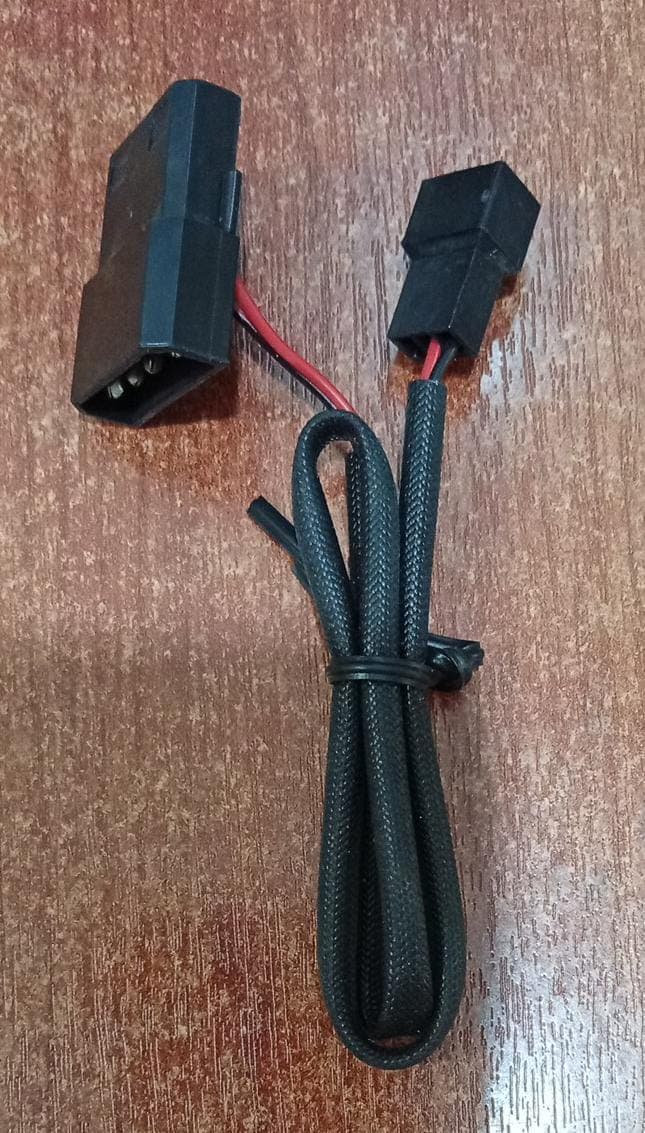 Adaptador Cable 4 Pin Molex → Conector ventilador 2 Pines 12 V (PC / fuente) — imagen 1
