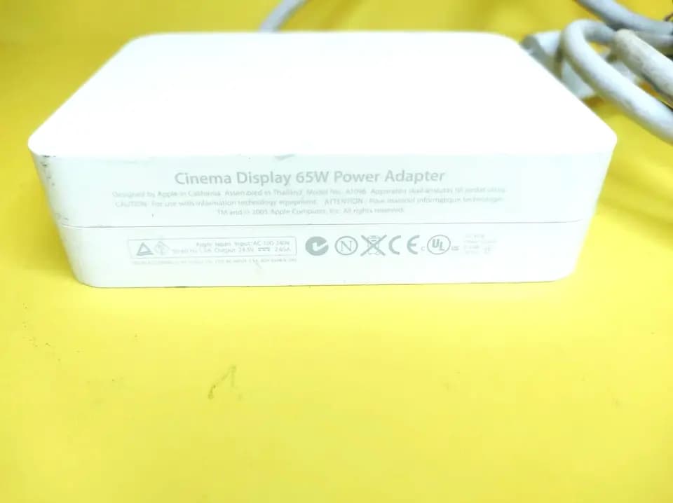 ADAPTADOR DE CORRIENTE APPLE CINEMA HD PANTALLA 65W LADRILLO A1096 PARA MONITOR DE 20 | DE USO — imagen 2