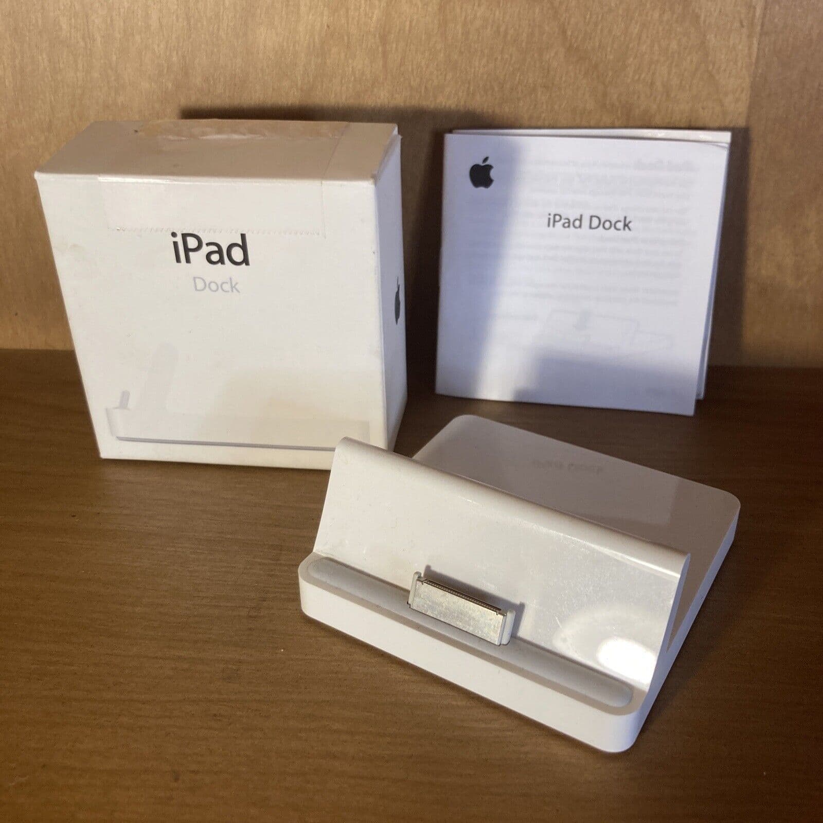 Base de APPLE® iPad DOCK MC940ZM/A para iPad 2 — imagen 1