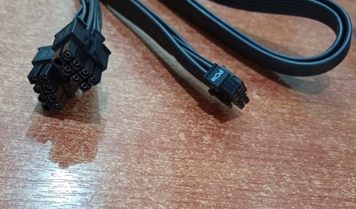 Cable adaptador alimentación GPU 12‑pin → 2×8‑pin PCIe – Compatible con fuentes PSU PCs — imagen 3