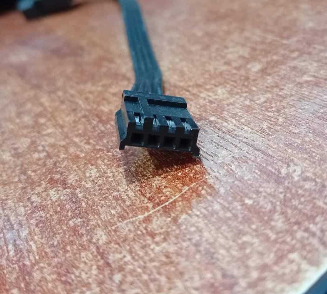 Cable adaptador Molex 4 Pines a Conector Ventilador 4 Pines – Alimentación PC (12 V) — imagen 4