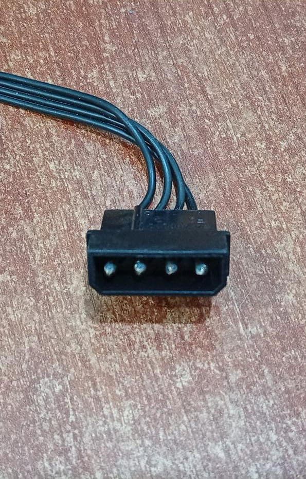 Cable adaptador Molex 4 Pines a Conector Ventilador 4 Pines – Alimentación PC (12 V) — imagen 3