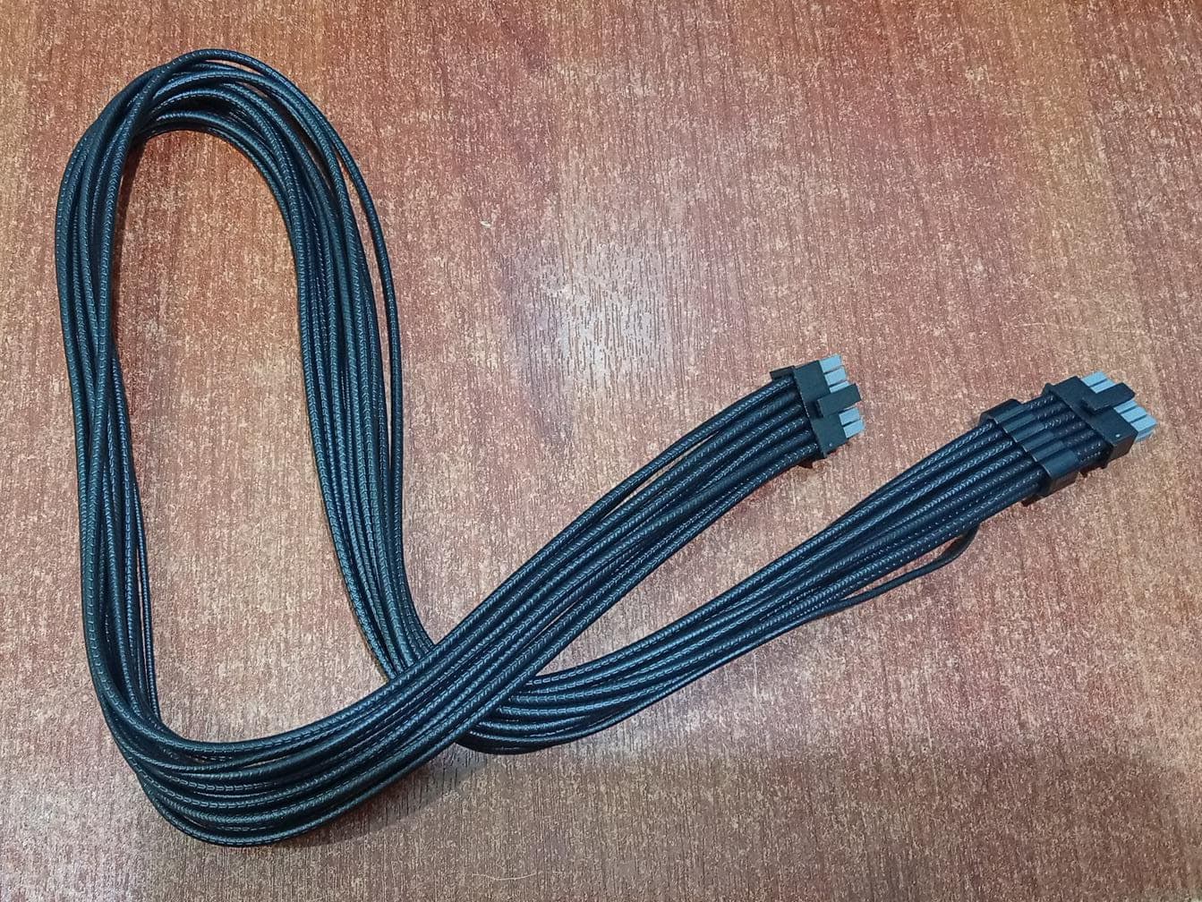 Cable alimentación GPU 12 pines macho‑macho para tarjeta gráfica / fuente ATX - CORSAIR — imagen 1