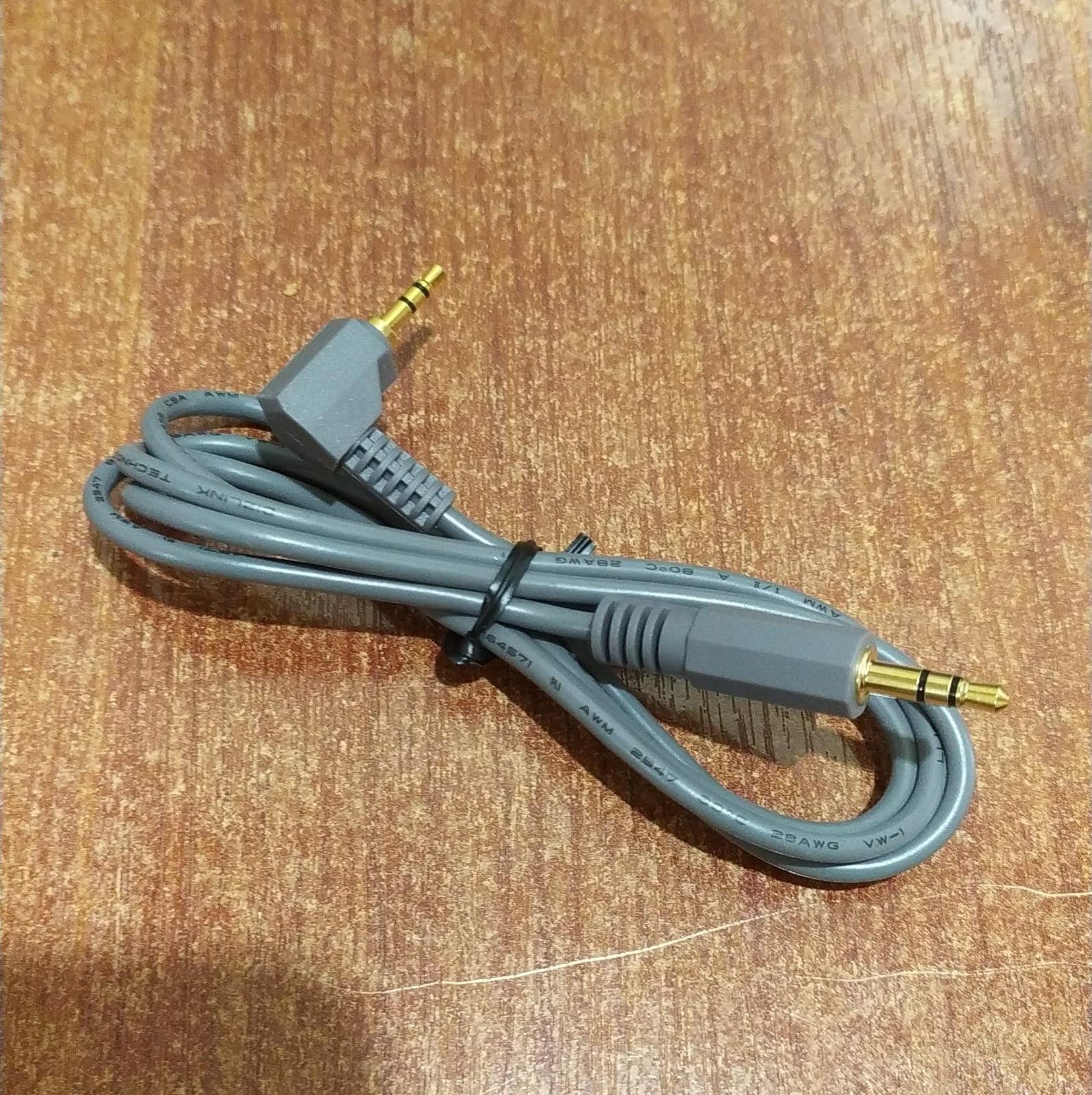 Cable Auxiliar de Audio | Mini Jack Macho a Jack Macho | 1m | Gris — imagen 1