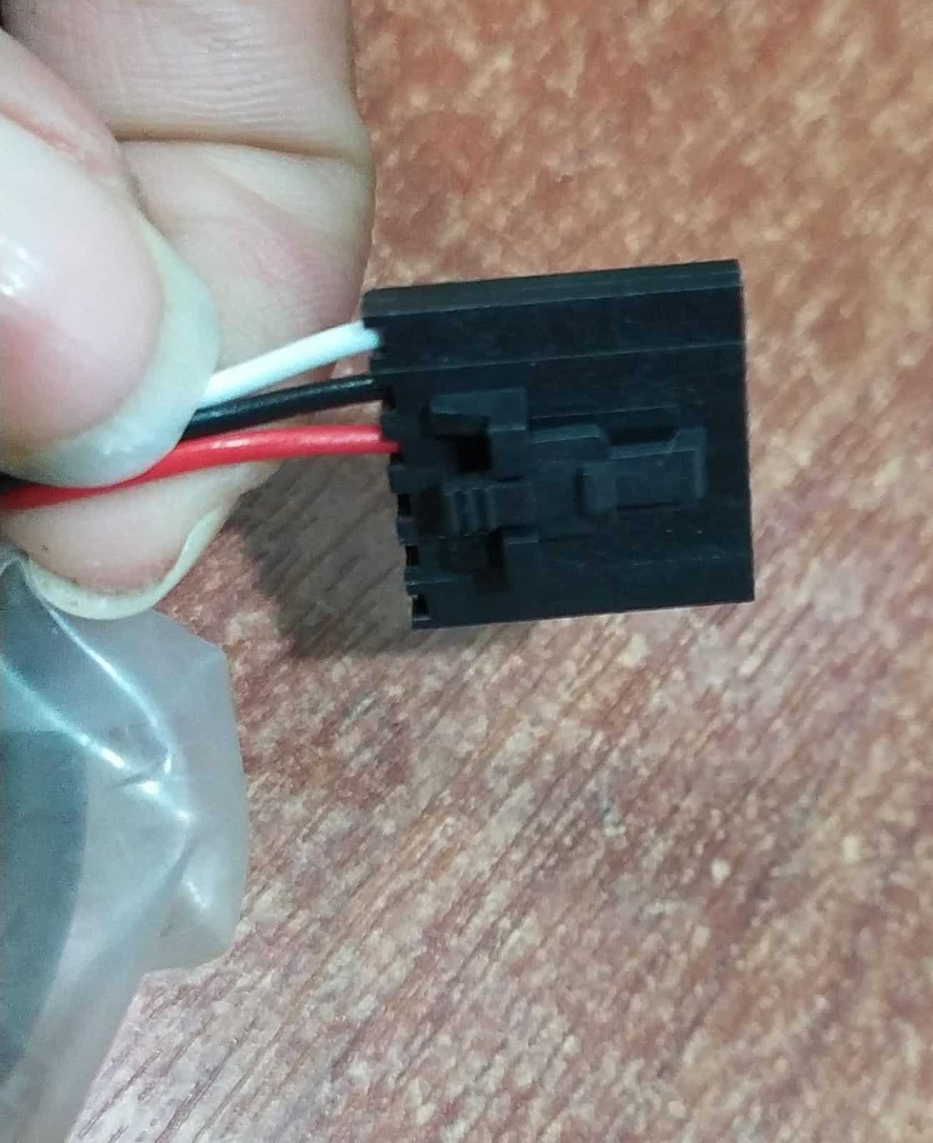 Cable de Datos AL‑C6000‑300 3 Hilos Rojo/Negro/Blanco Conector 6 Pines (Uso Industrial/Servidores) — imagen 5