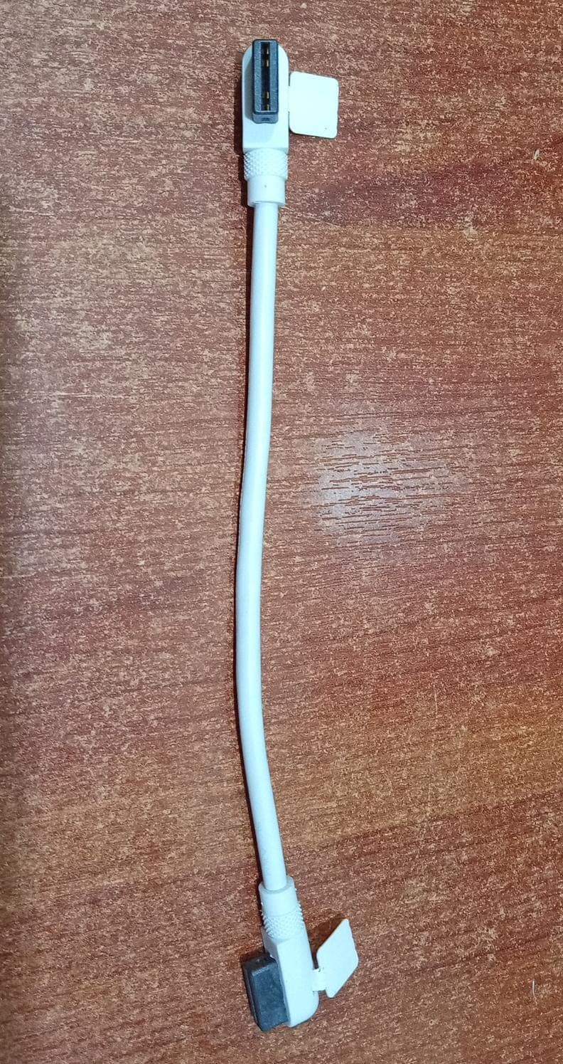 Cable iCUE LINK (Corsair) 2×135 mm Slim 90° Blanco — imagen 2
