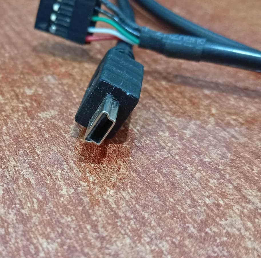 Cable interno USB header a Mini‑USB para PC (placa madre → dispositivo interno) — imagen 4