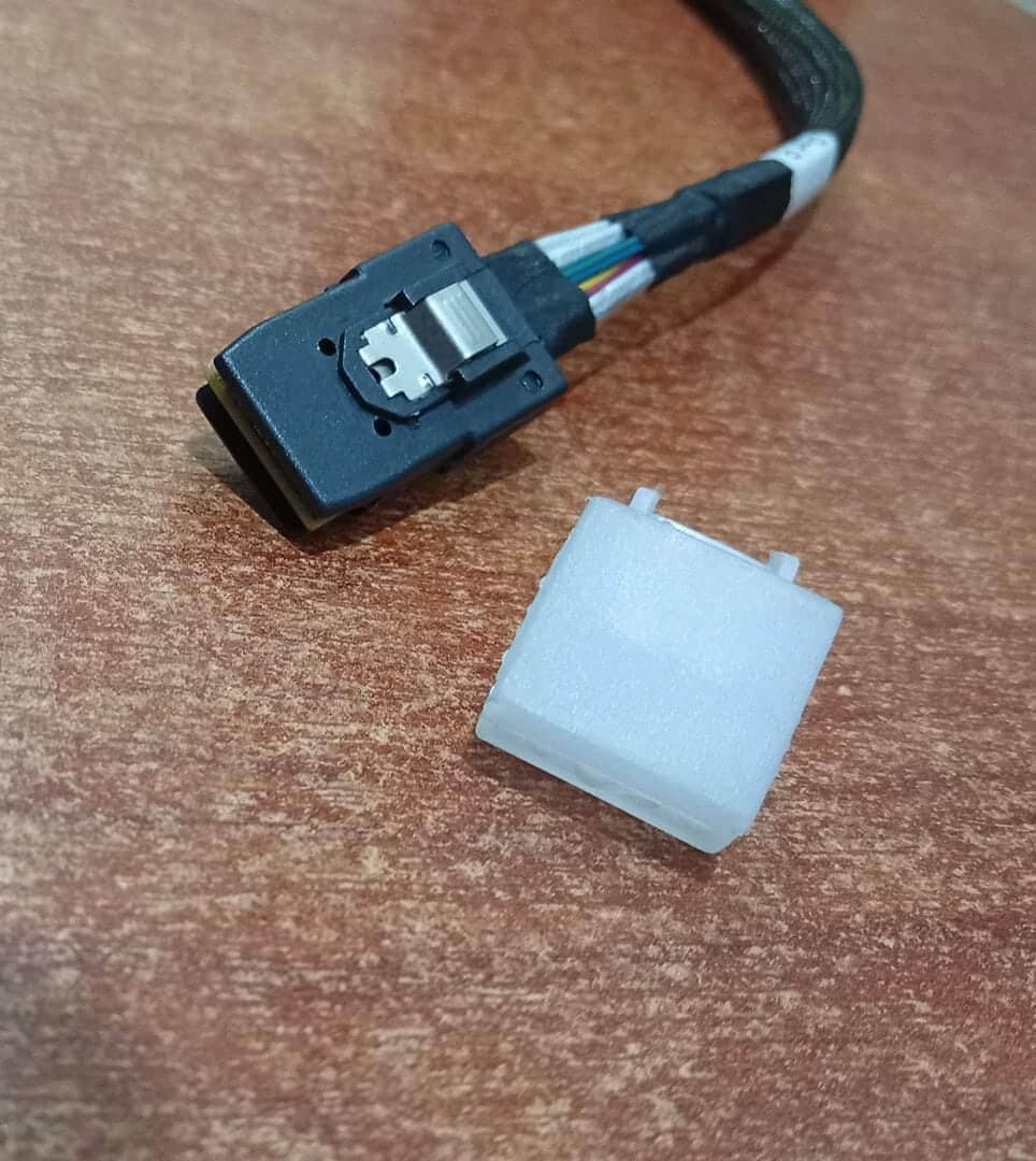 Cable Mini SAS Luxshare 04050807 SFF-8087 a SFF-8643 HD 60cm Nuevo — imagen 3