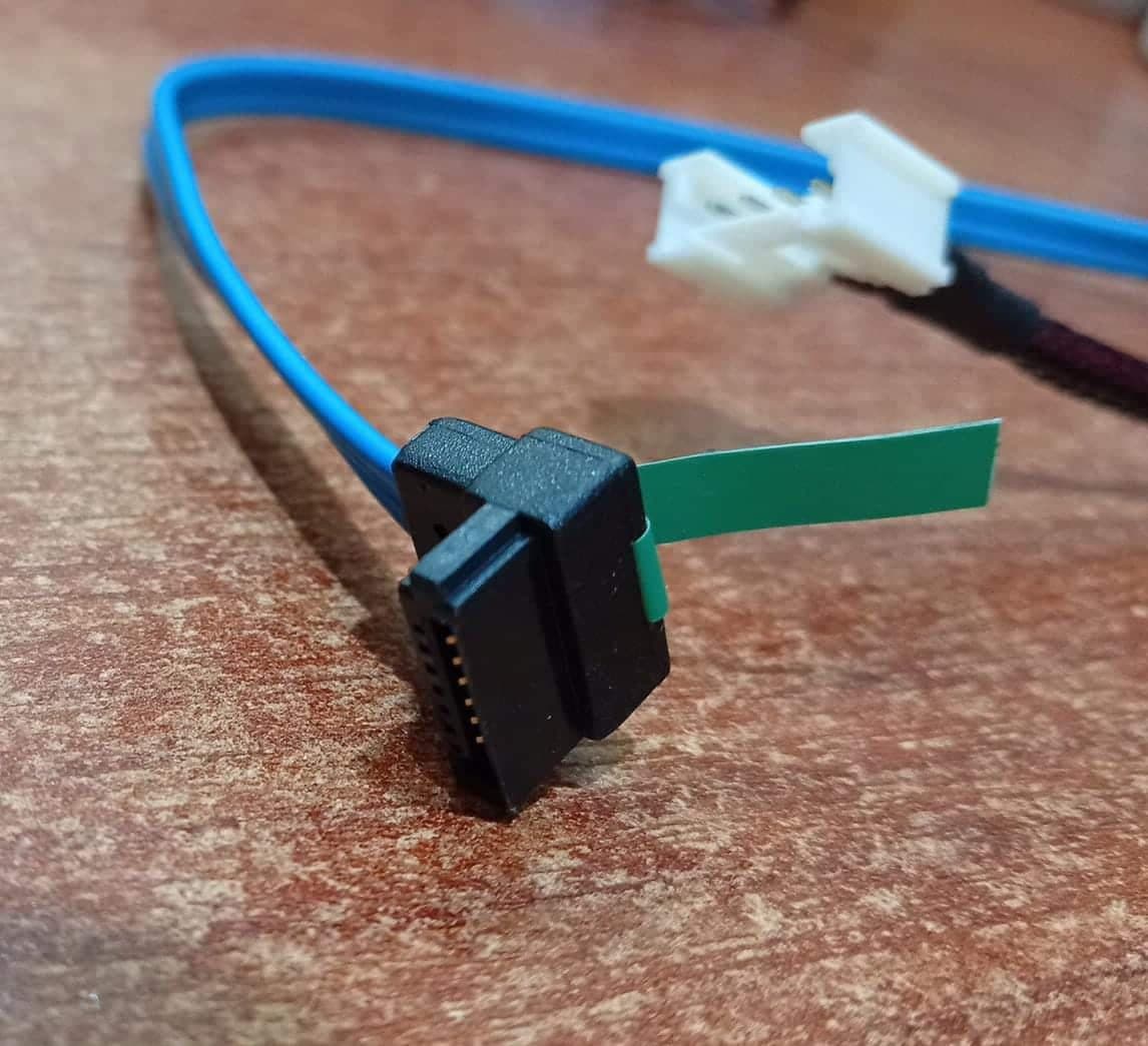 Cable SATA HP 484355-001 Amphenol 6017B0164301 Power/Data Interno Seminuevo — imagen 4