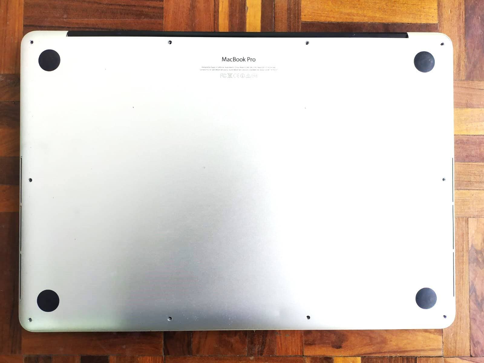 CARCASA INFERIOR APPLE MACBOOK PRO 15" RETINA 2012-2013 SEMINUEVA — imagen 1