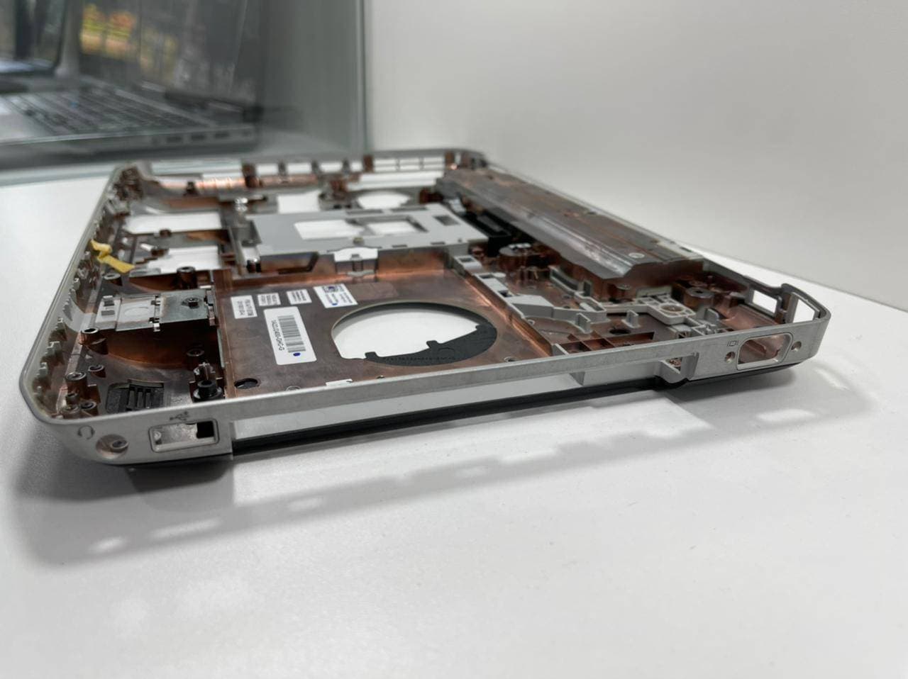 Carcasa inferior Dell 5420 1a22j2400-ghc-g — imagen 6