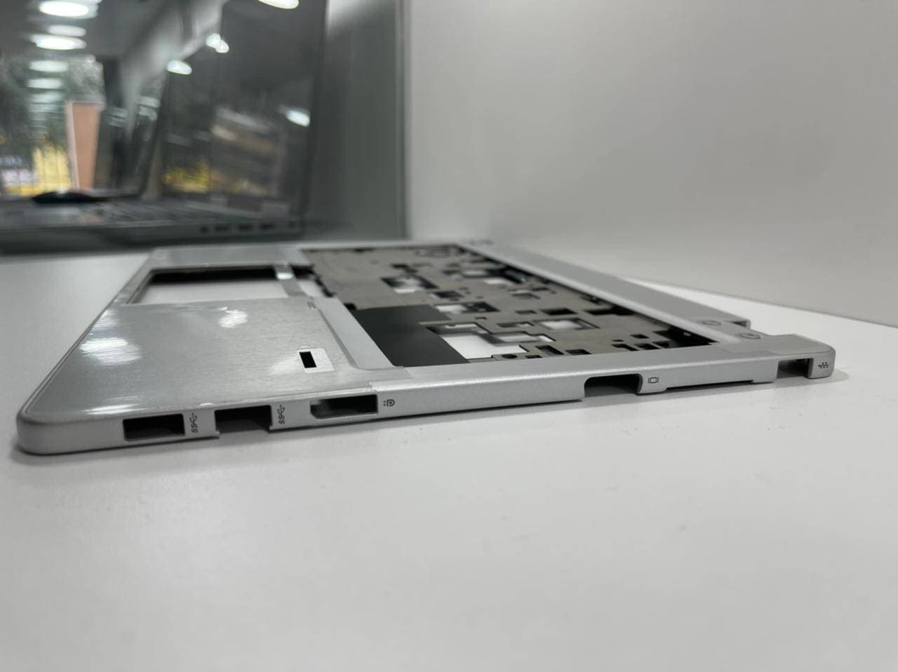Carcasa reposamanos para laptop HP Elitebook — imagen 3