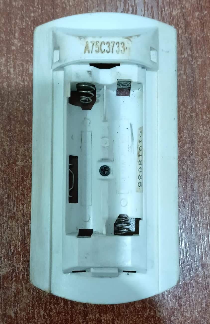 Control remoto Panasonic A75C3733 aire acondicionado (usado, sin tapa de batería) — imagen 3