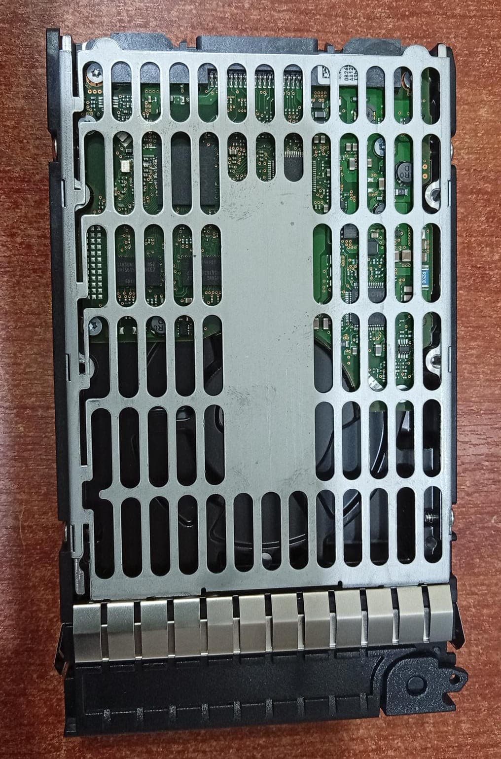 Disco Duro HP HGS-HUS156045VLF40 (B) 450GB SAS 15K RPM Fibre Channel 3.5" con Caddy 454412-001 — imagen 2