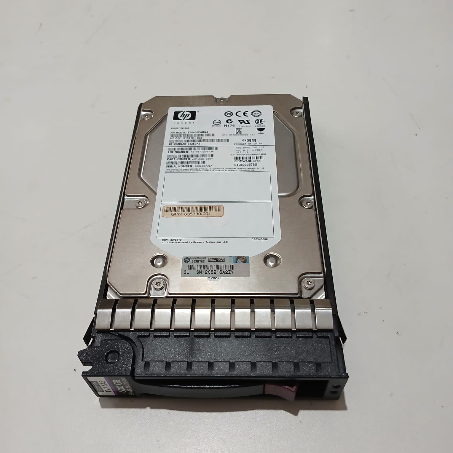 DISCO DURO HP 600GB 15K SAS 3.5" LFF HDD EF06000FARNA P/N 516810-003 - NUEVO — imagen 1