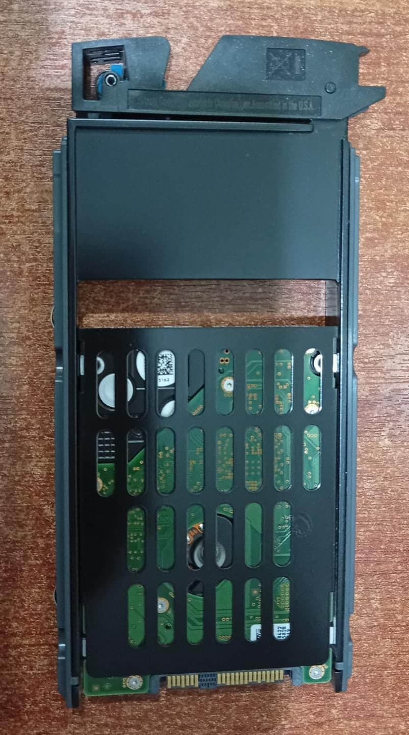 Disco Duro SAS HGST Hitachi HUC106060CSS600 600GB 10K 2.5" Servidor Nuevo — imagen 2
