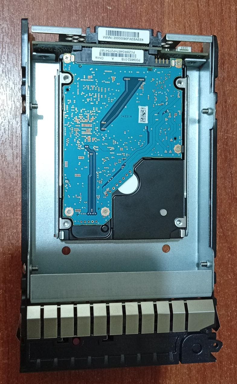 Disco Duro Servidor HP 600GB 15K RPM SAS 3.5” AL14SXB60EN / BF000600JWHPN con Caddy — imagen 2