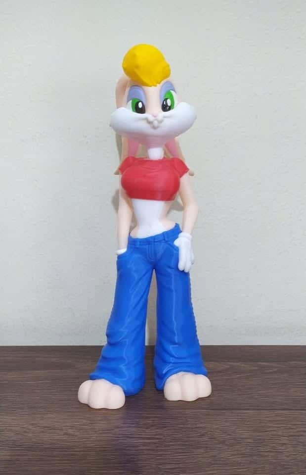 Figura de Lola Bunny Urbana Impresa 3D (altura 28cm) — imagen 1