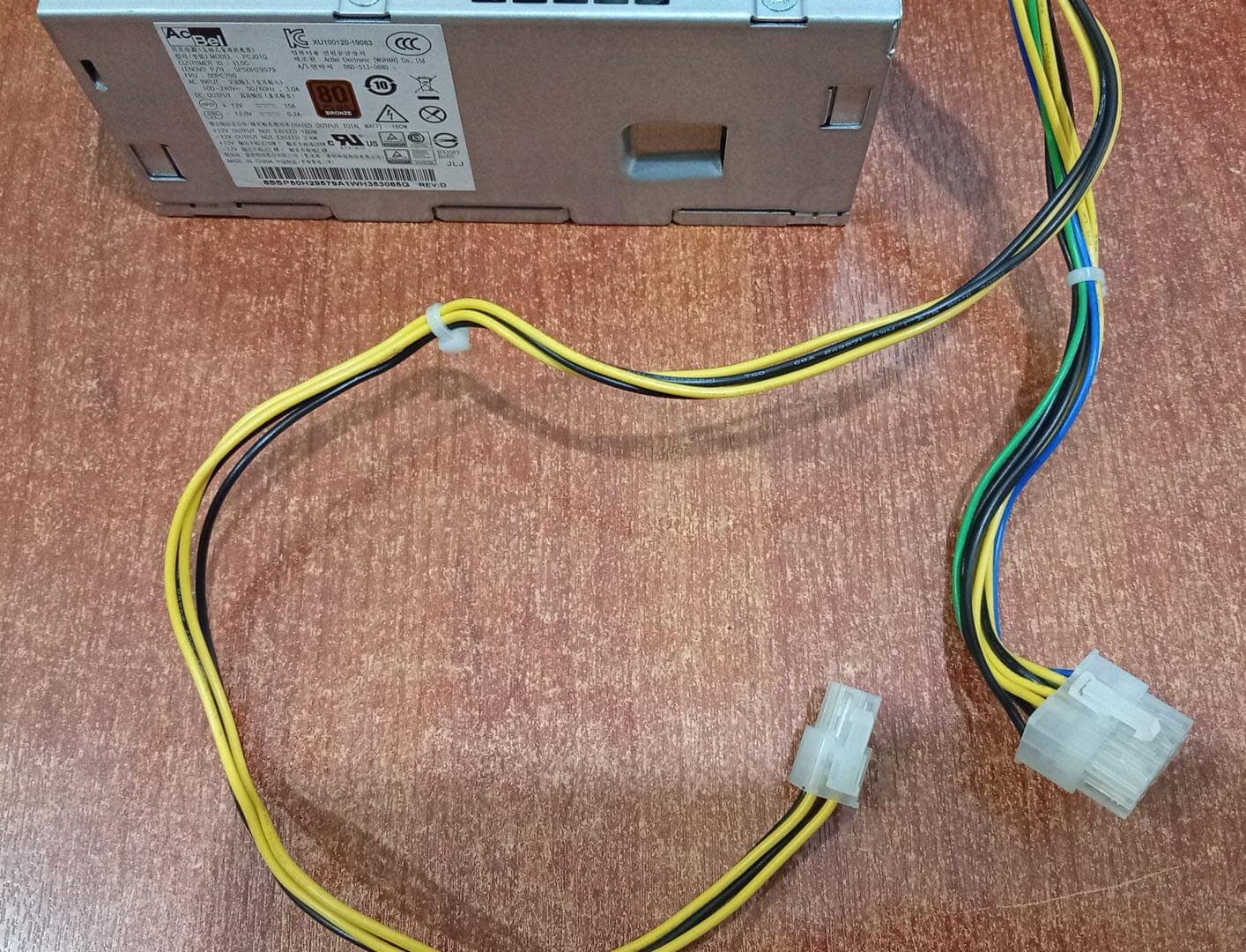 Fuente de Poder AcBel PCJ010 (Lenovo SP50H29579) 180 W – usado — imagen 3