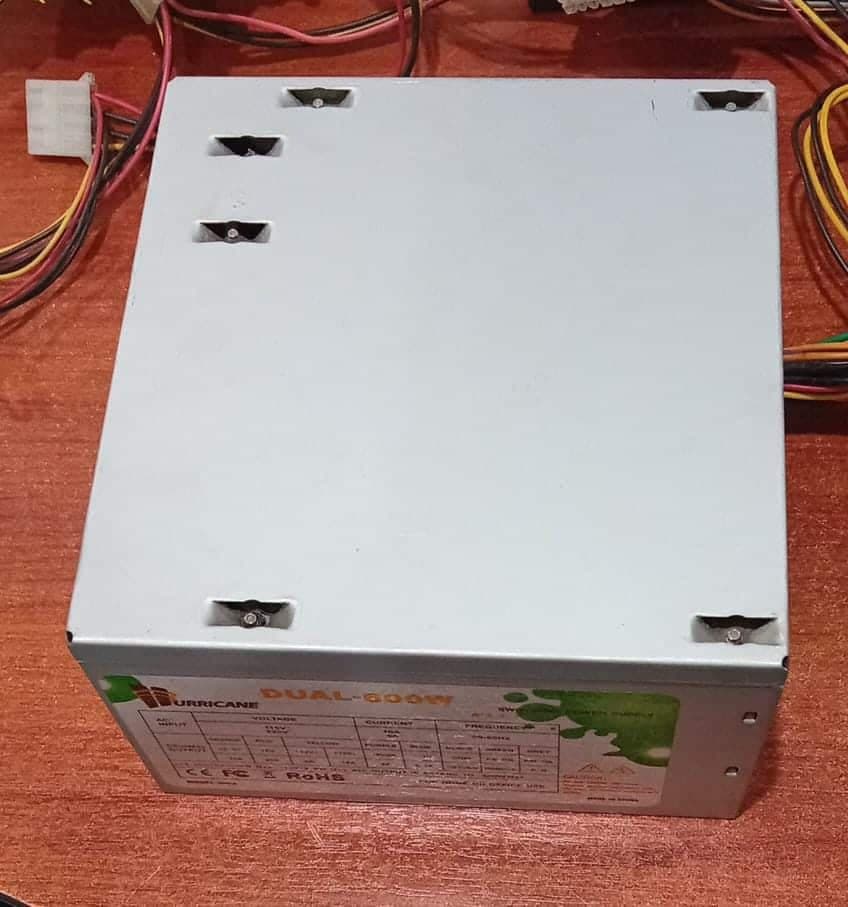 Fuente de Poder ATX HURRICANE DUAL-600W Modelo 300XA ATX 2.03 (P4) — imagen 2