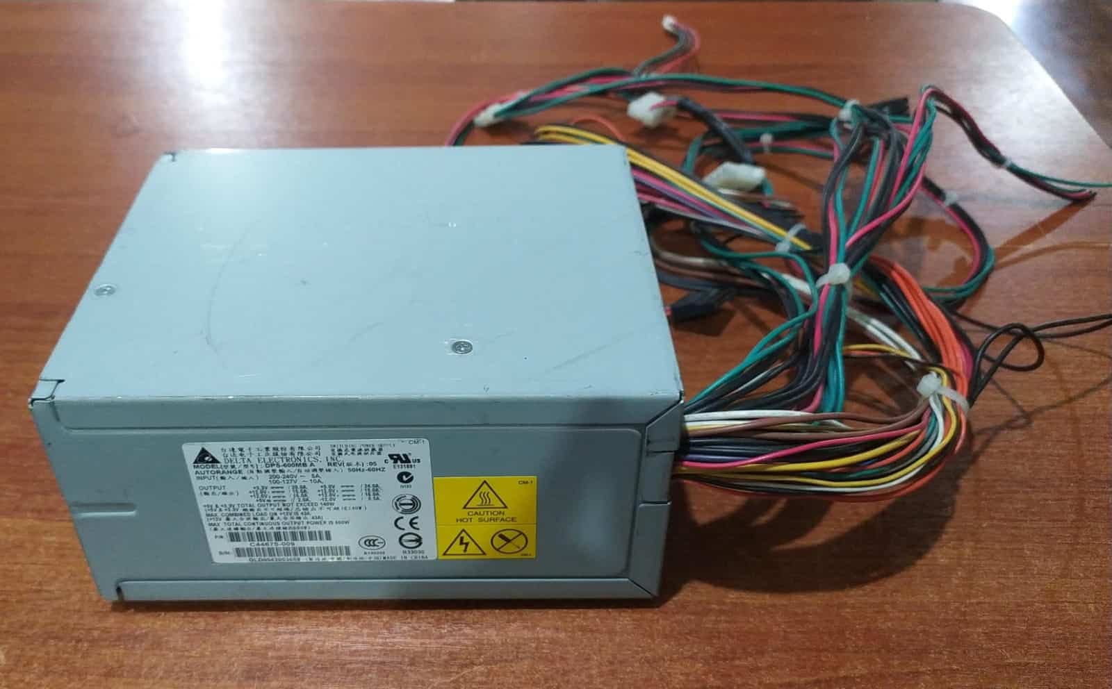 Fuente de Poder Delta Electronics DPS-600MB A 600W (ATX20+4, PCIe8P) para Intel SC5300/SC5275 — imagen 3