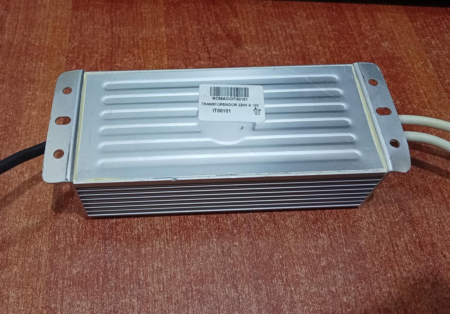 Fuente de Poder LED 12V 5A 60W IP67 | EV-12060A-N | a Prueba de Agua – Usada — imagen 3