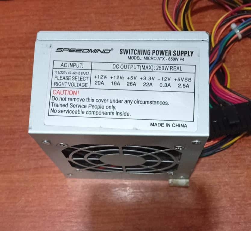 Fuente de Poder SpeedMind MICRO ATX 650W P4 ATX 24 Pin + 4 Pin CPU — imagen 1