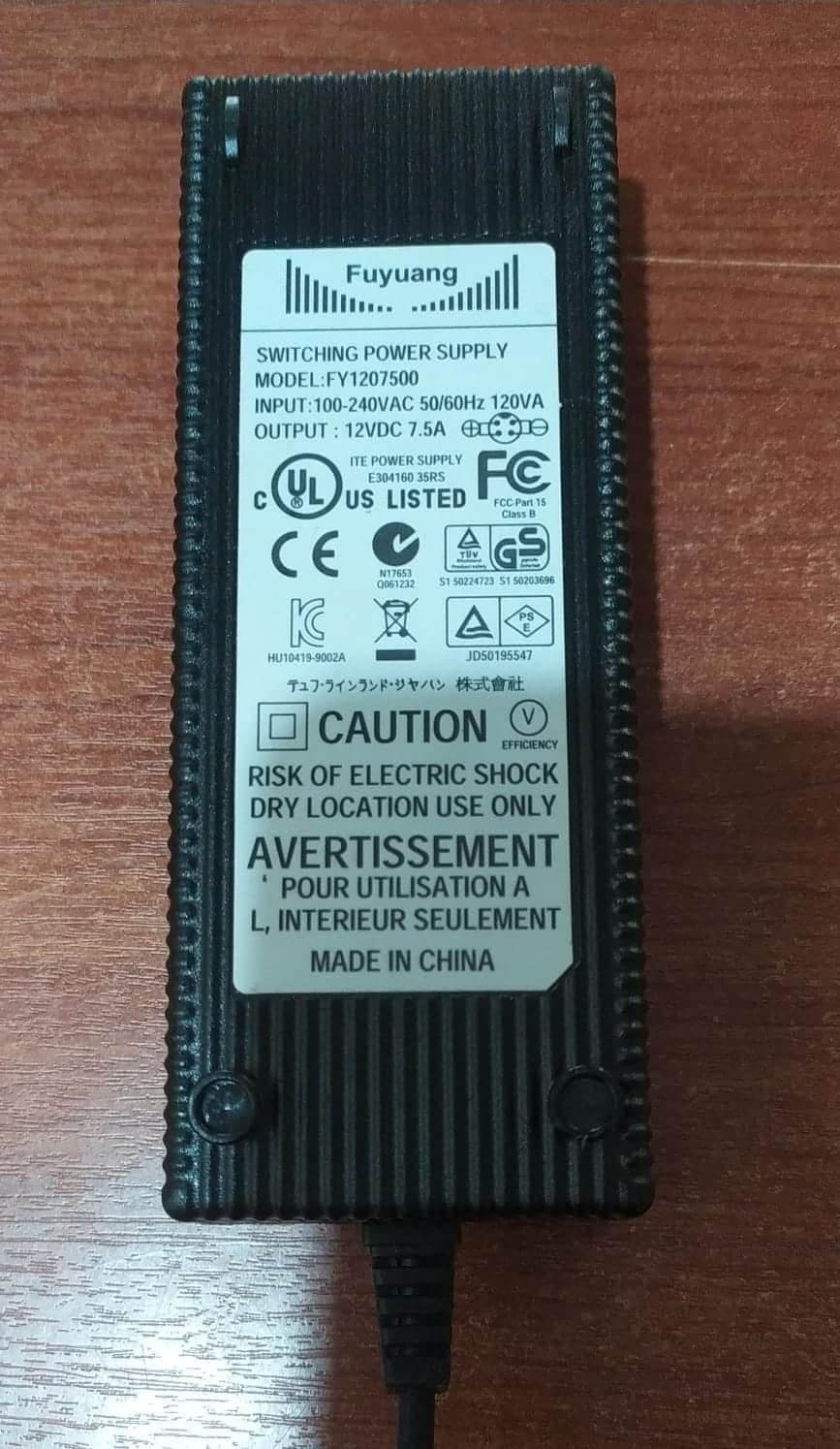 Fuente de Poder Switching Fuyuang FY1207500 12VDC 7.5A usada sin punta — imagen 5