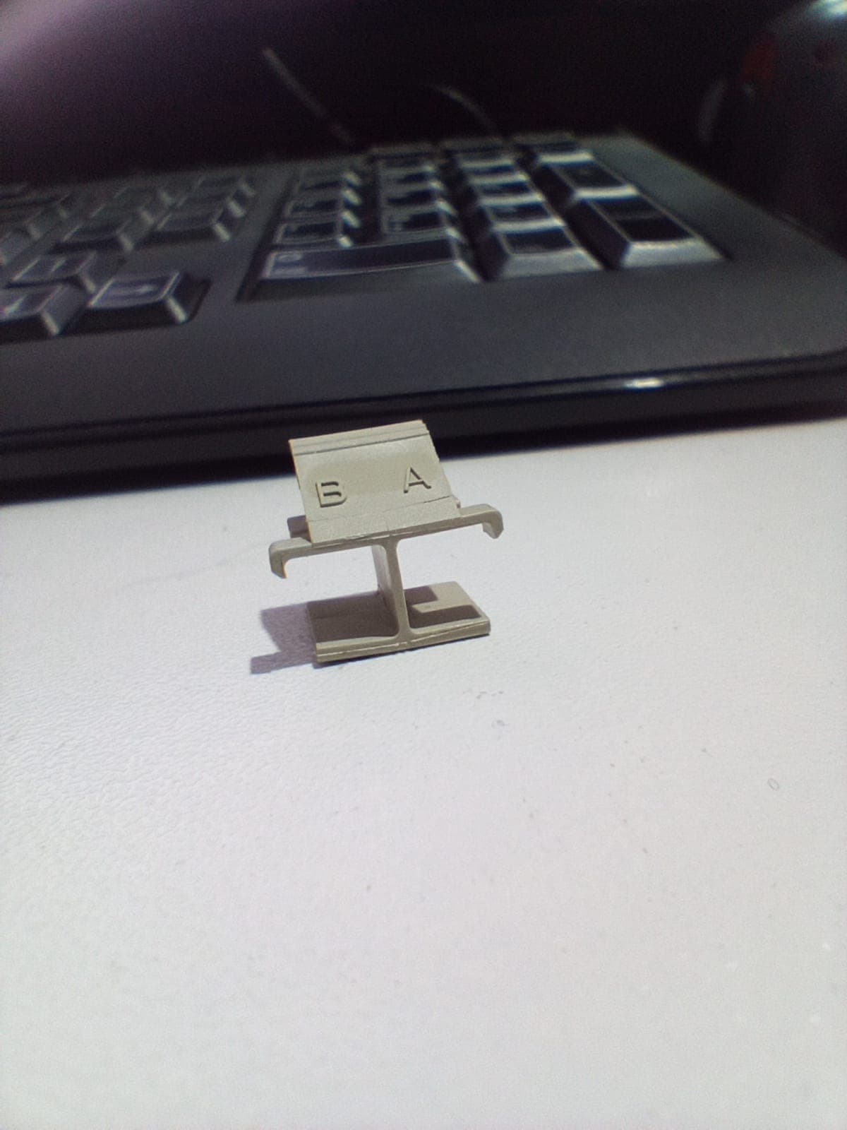 Funda de CLIPS Sujetadores, Adaptador para unir y organizar Cables de Fibra Óptica — imagen 1