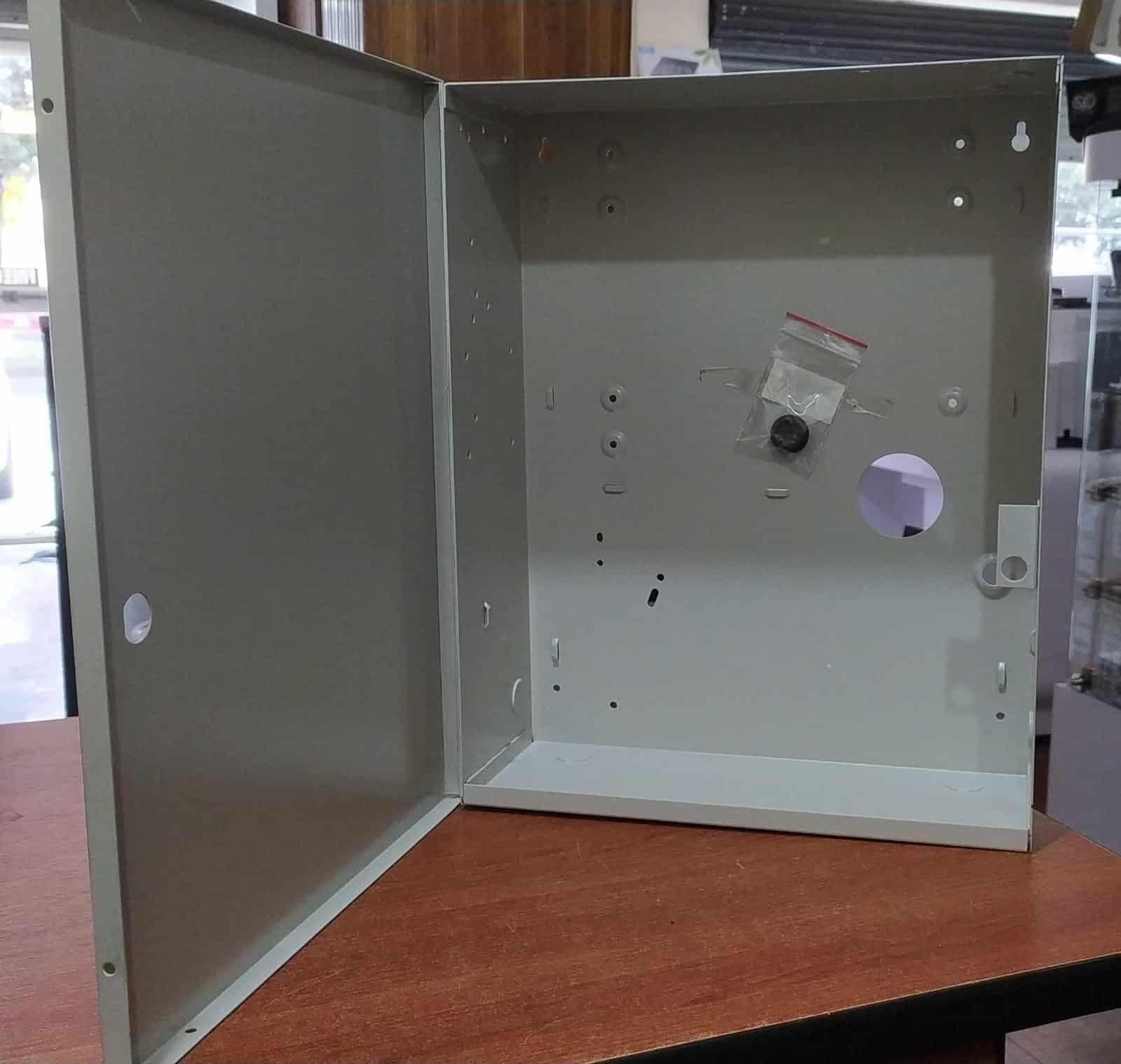 Gabinete Metálico DSC PC4000 para Paneles de Alarma PowerSeries MAXSYS (Seminuevo) — imagen 3