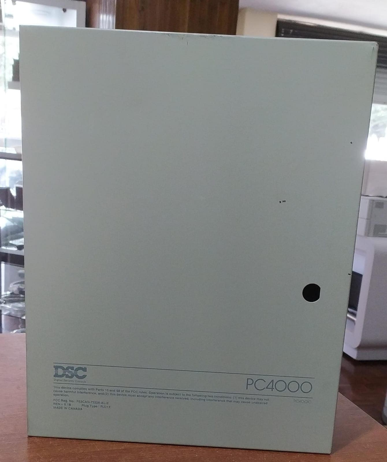 Gabinete Metálico DSC PC4000 para Paneles de Alarma PowerSeries MAXSYS (Seminuevo) — imagen 1