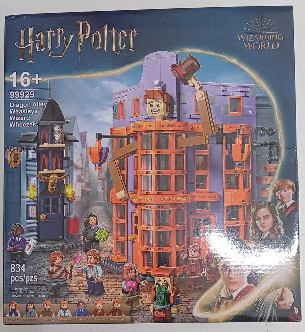 Harry Potter (Weasleys' Wizard Wheezes) Callejón Diagon armable tipo Lego 834 Piezas 17cmx16cmx21cm — imagen 3