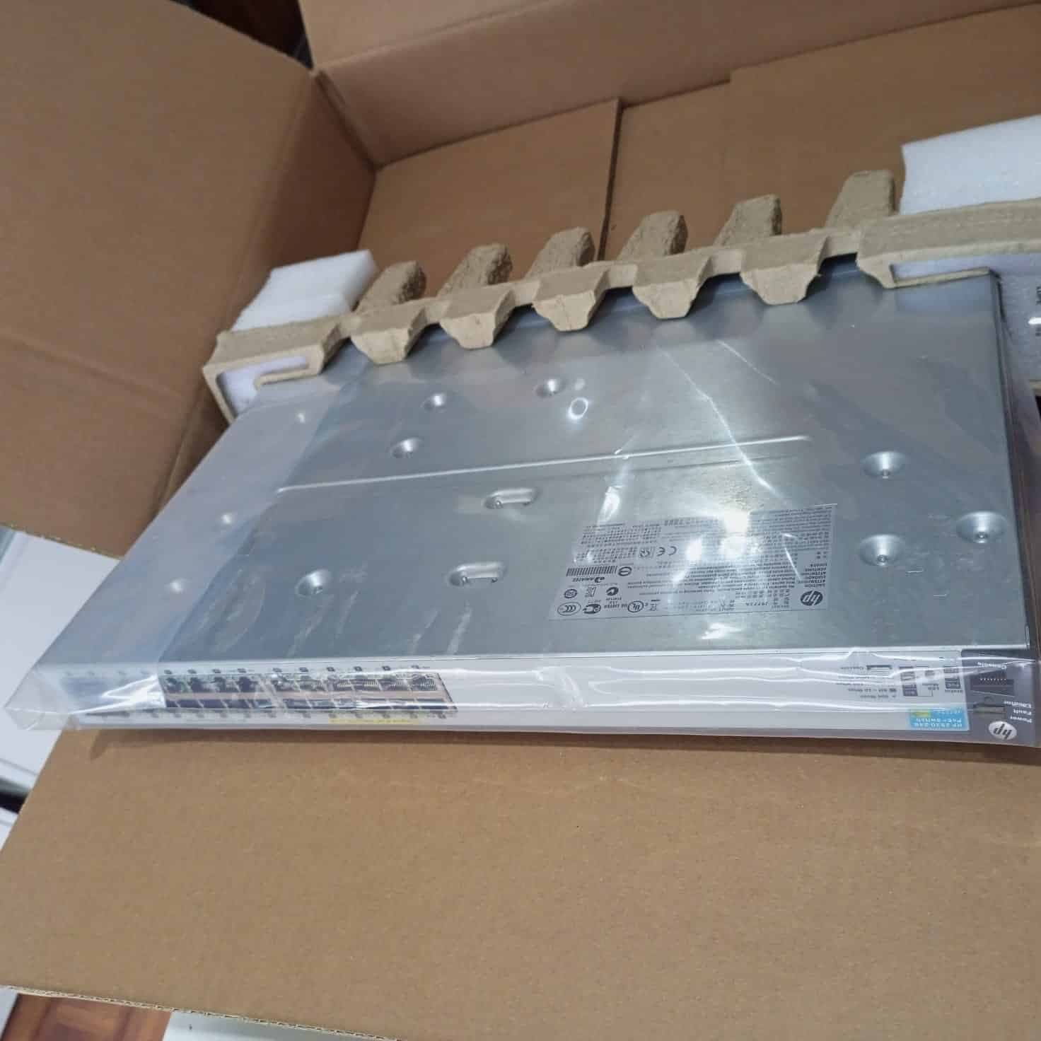 HP 2530-24G Switch (J9773A) | 24 Puertos Gigabit + 4 SFP | Gestionado L2 — imagen 2