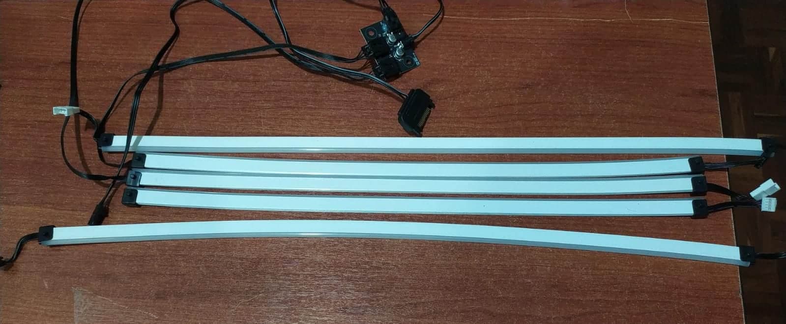 Kit 5 Tiras LED ARGB 45 cm + Controladora Genérica 5V – Iluminación para PC Gamer — imagen 1