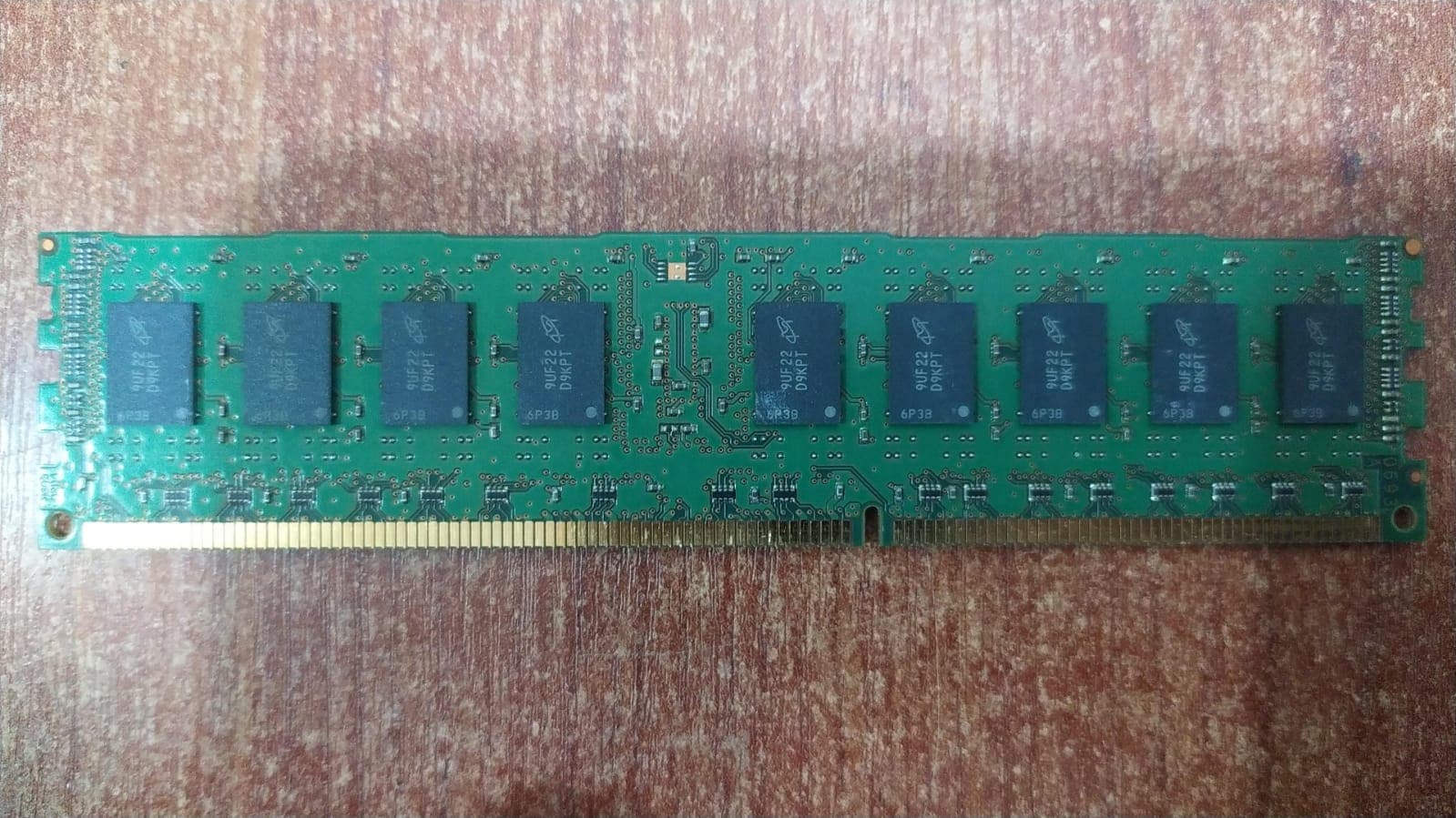 Memoria ECC Registered Micron MT18JSF25672PDZ‑1G4F1AB 2 GB DDR3‑1333 PC3‑10600R para Servidor — imagen 2