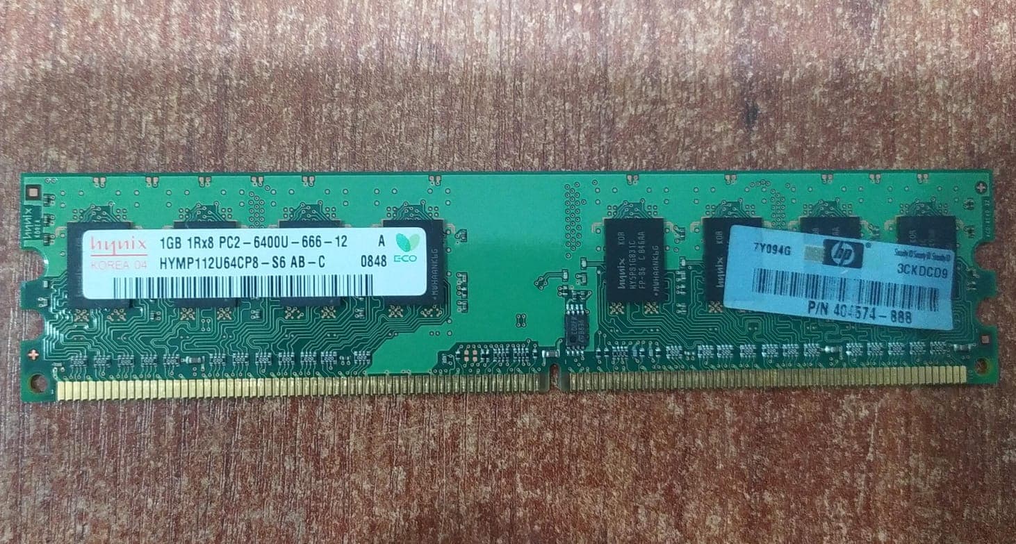 Memoria RAM 1 GB Hynix HYMP112U64CP8‑S6 DDR2‑800MHz PC2‑6400 — imagen 1