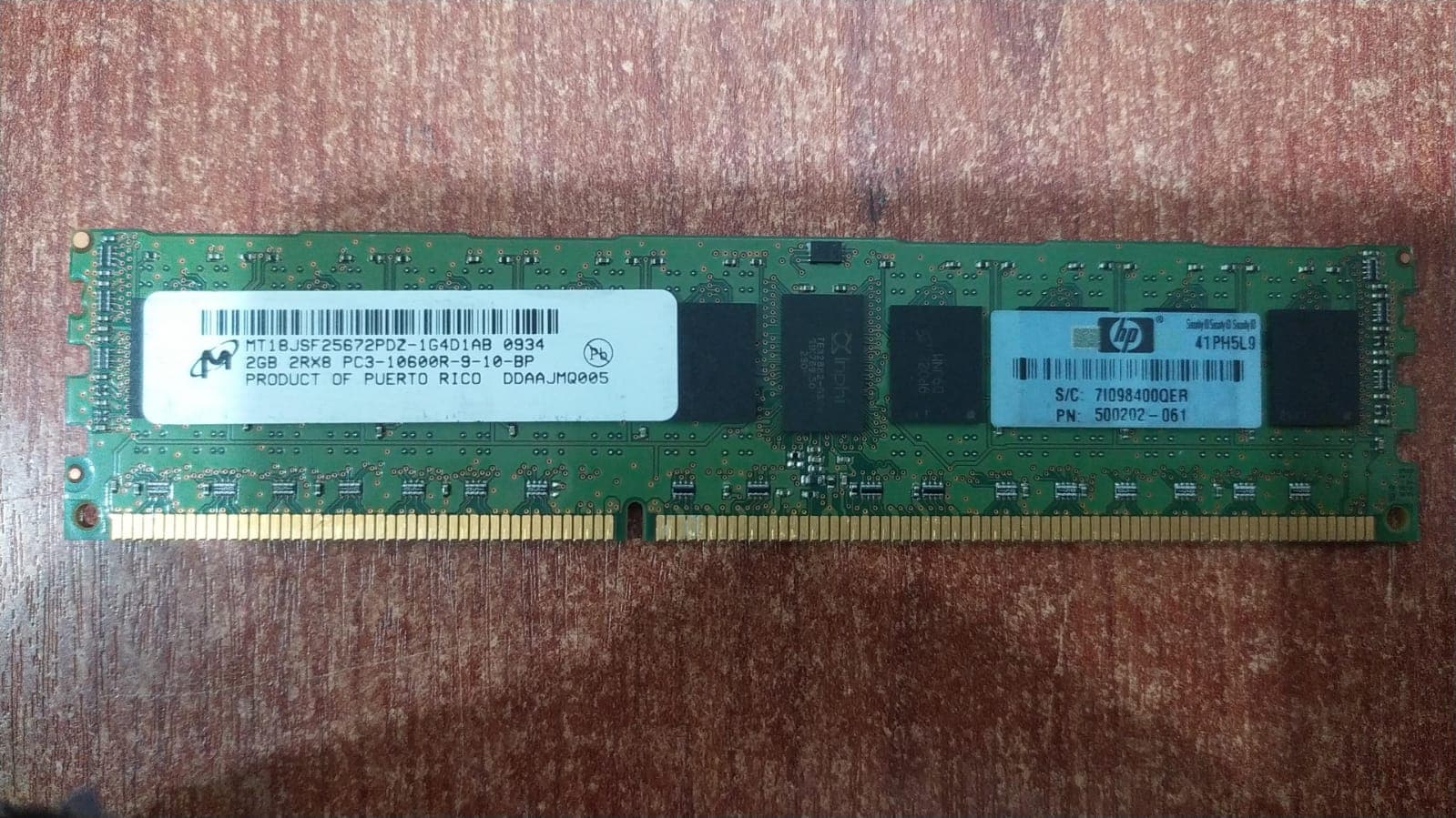 Memoria RAM Micron MT18JSF25672PDZ‑1G4D1AB 2 GB DDR3‑1333 ECC Registered (2Rx8) — imagen 1