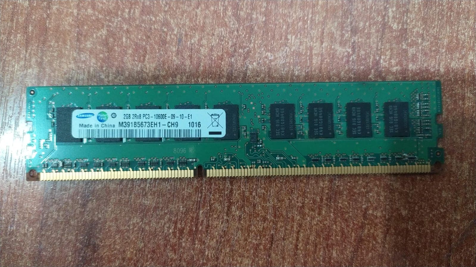 Memoria RAM Samsung M391B5673EH1-CH9 2GB ECC PC3-10600E 1333MHz (2Rx8) Para Servidores — imagen 1