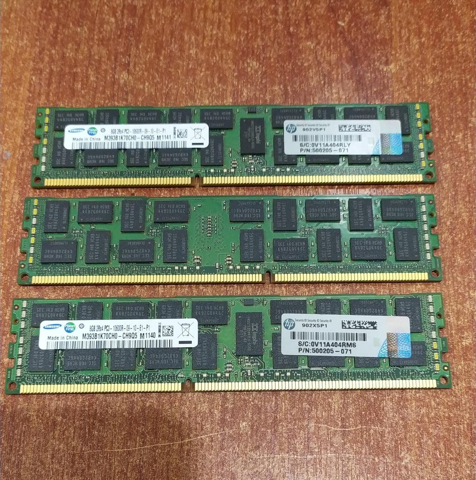 MEMORIA RAM SERVIDOR SAMSUNG M393B1K70CH0‑CH9Q5 8GB DDR3‑1333 PC3‑10600 ECC RDIMM (HP 500205‑071) — imagen 2