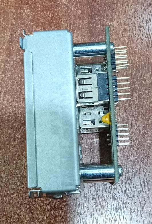 Módulo USB múltiple San Shing BM6945‑01C | Panel 4 puertos I/O usado — imagen 2