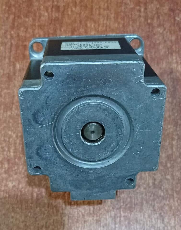 Motor Paso a Paso Minebea Matsushita 23KM-C051-09V NEMA 23 CNC / Automatización | Usado — imagen 3