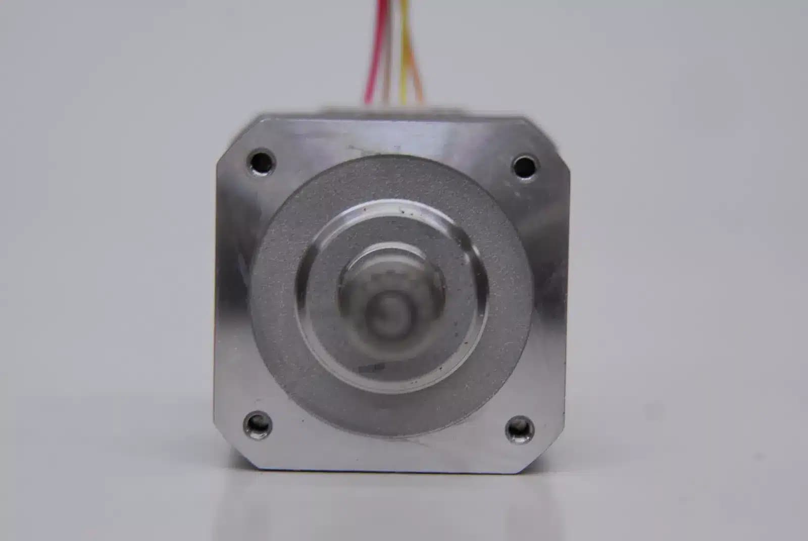 Motor Paso a Paso Shinano Kenshi STP 43D1034 19Z24G 12V 1.8° 4 Hilos NEMA 17 CNC Impresoras 3D — imagen 7