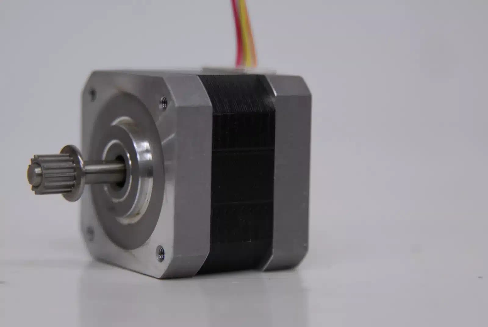 Motor Paso a Paso Shinano Kenshi STP 43D1034 19Z24G 12V 1.8° 4 Hilos NEMA 17 CNC Impresoras 3D — imagen 6