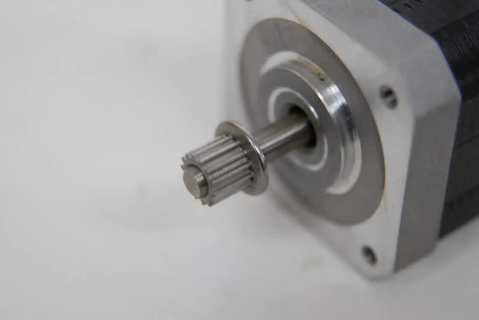 Motor Paso a Paso Shinano Kenshi STP 43D1034 19Z24G 12V 1.8° 4 Hilos NEMA 17 CNC Impresoras 3D — imagen 8