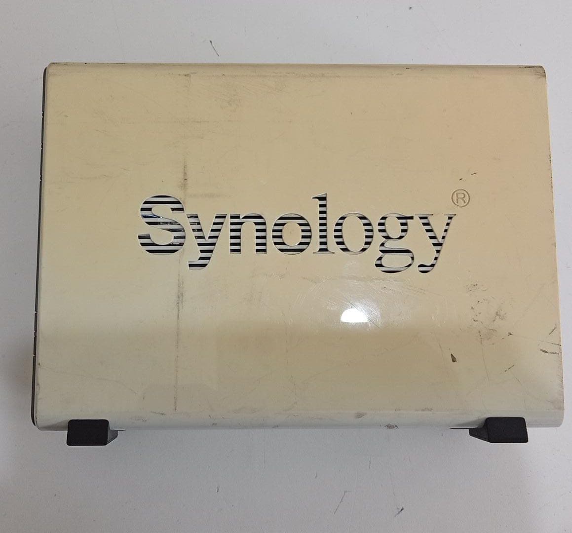 NAS Synology DiskStation DS112j: Almacenamiento de 4TB y 128 MB de RAM / sin cargador (usado) — imagen 3