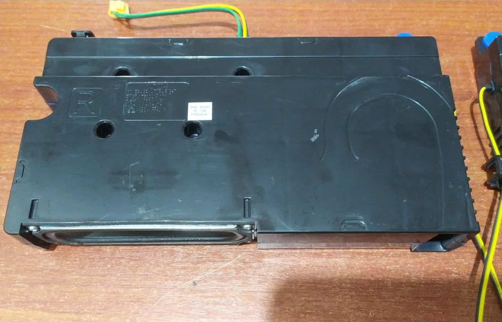 Parlantes Internos Samsung NU7100 Set Bottom (Izq & Der) para TV 49'' Series NU7100 — imagen 3