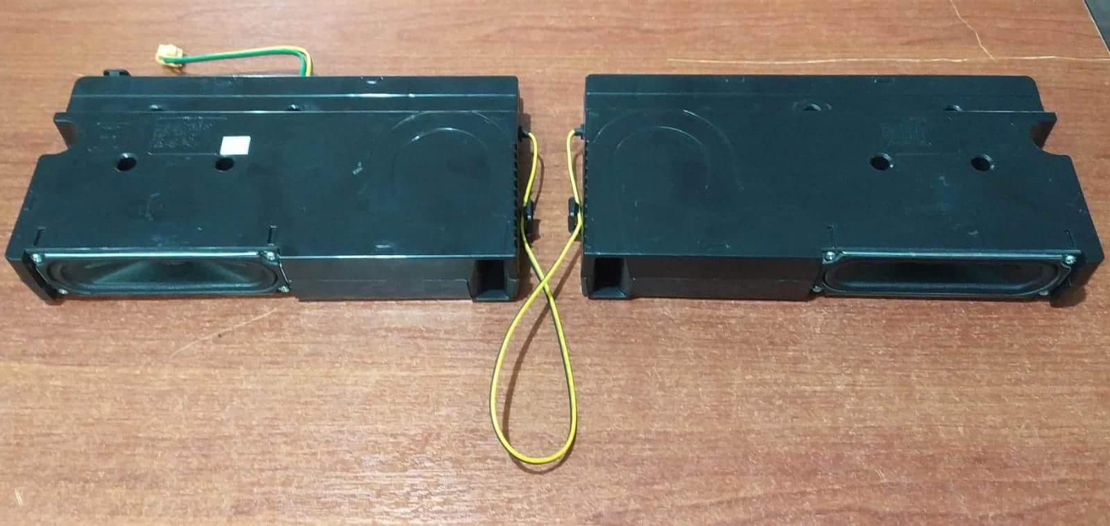 Parlantes Internos Samsung NU7100 Set Bottom (Izq & Der) para TV 49'' Series NU7100 — imagen 1